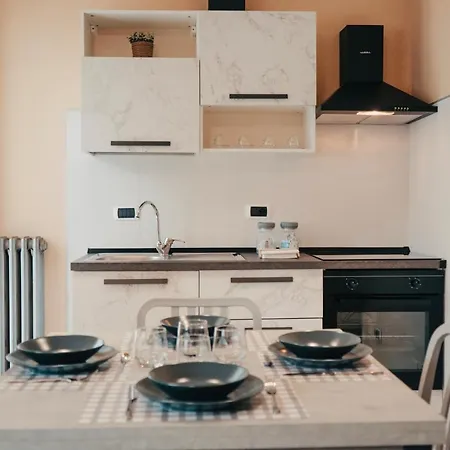 Casa Calandri - Appartamenti Moderni Con Free Wi-Fi & Ac Margarita Buitenkant foto