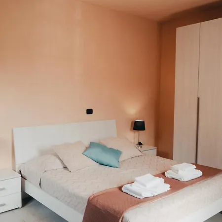 Casa Calandri - Appartamenti Moderni Con Free Wi-Fi & Ac Margarita Buitenkant foto