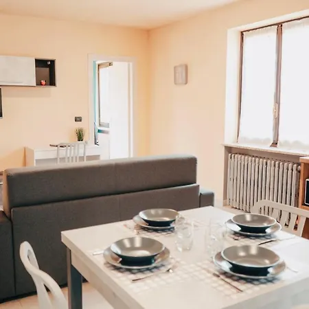 Casa Calandri - Appartamenti Moderni Con Free Wi-Fi & Ac Margarita Buitenkant foto
