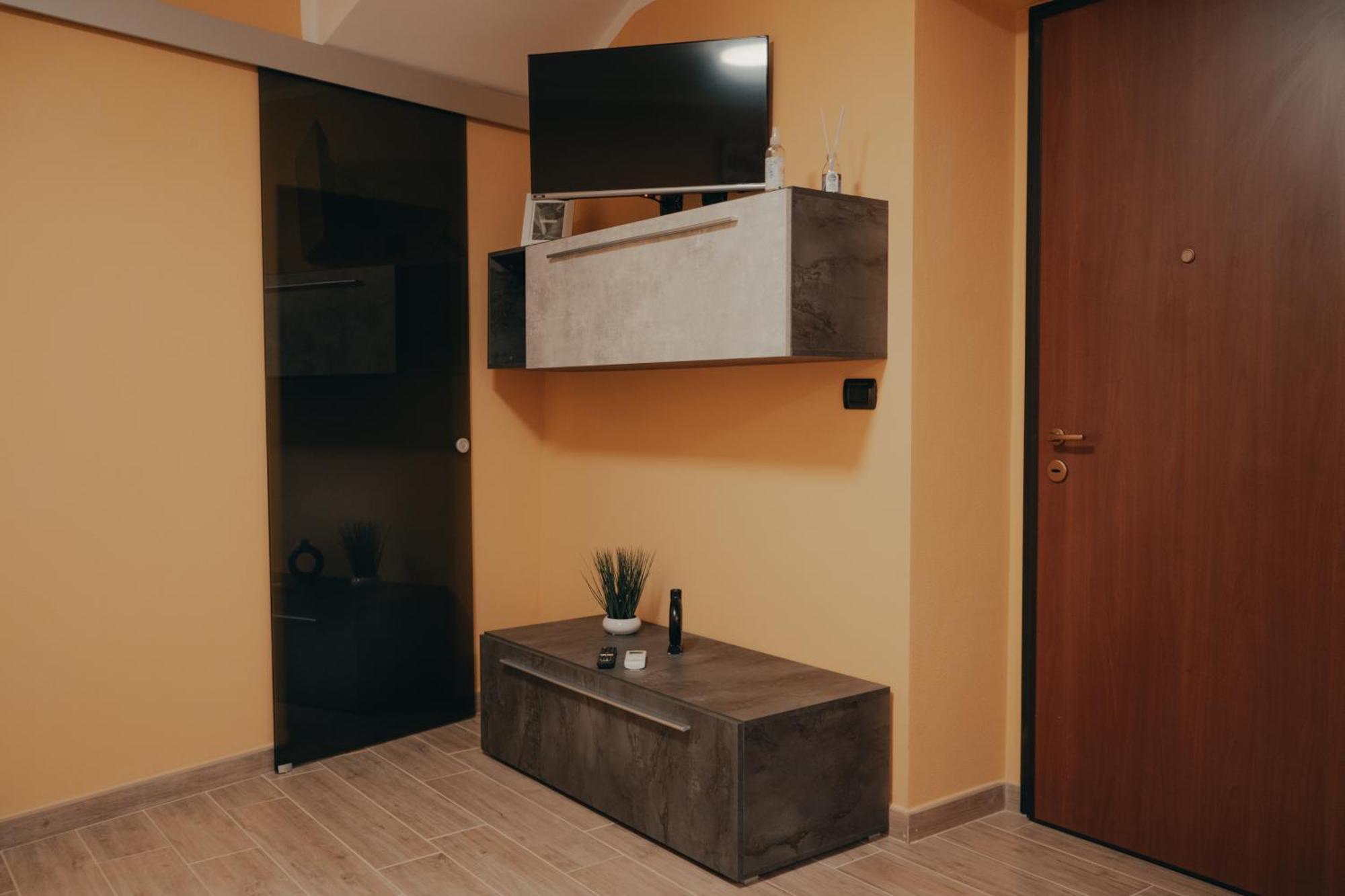 Apartment Casa Calandri - Moderni Con Free Wi-fi & Ac