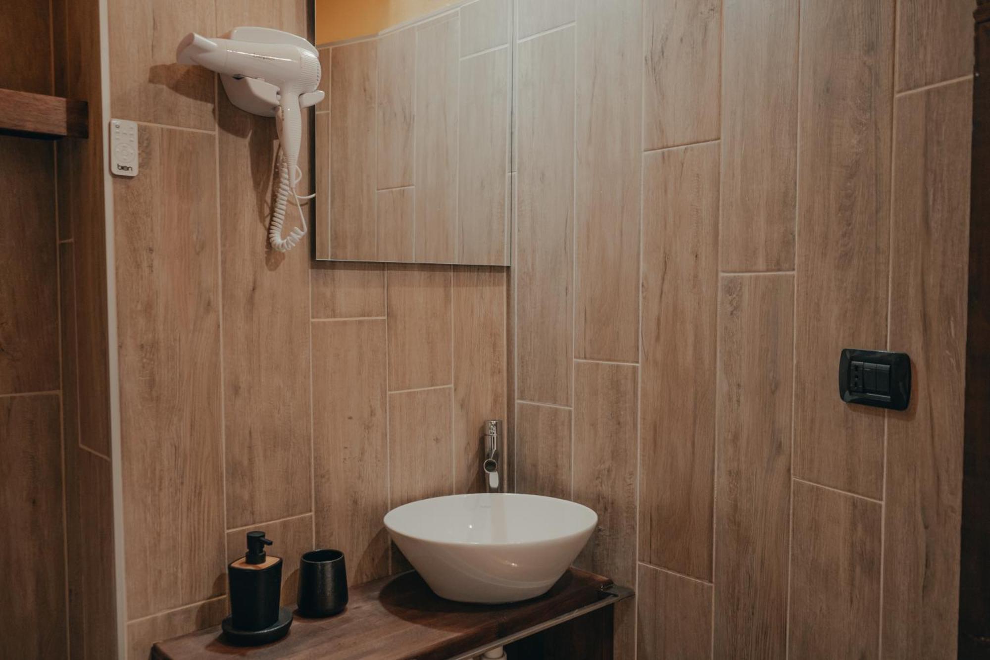 Casa Calandri - Moderni Con Free Wi-fi & Ac Apartment *
