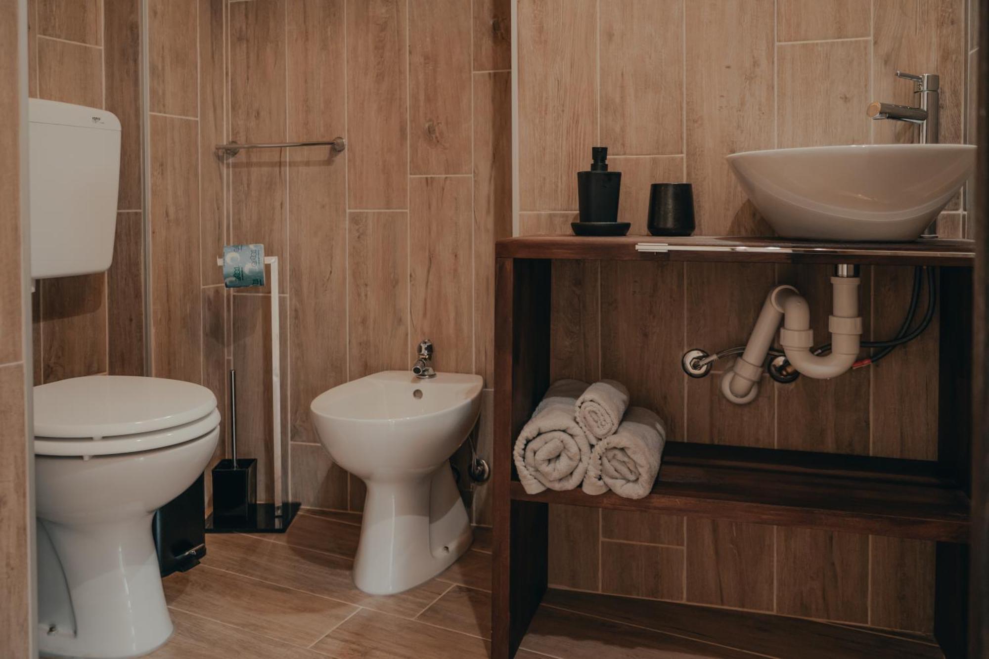 Apartment Casa Calandri - Moderni Con Free Wi-fi & Ac *